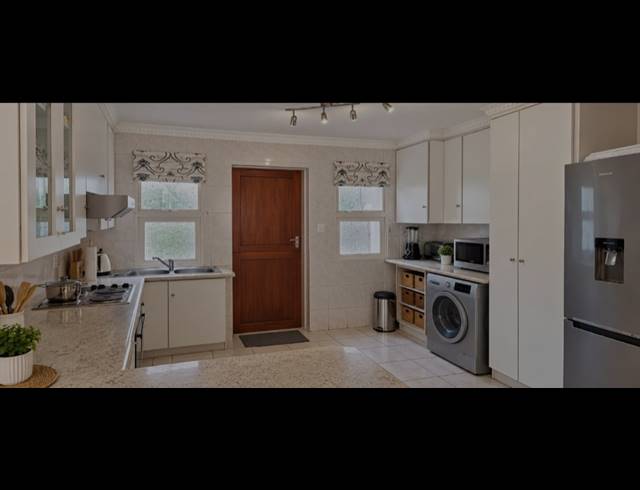 3 BEDROOM APARTMENT FOR SALE IN OAKDENE